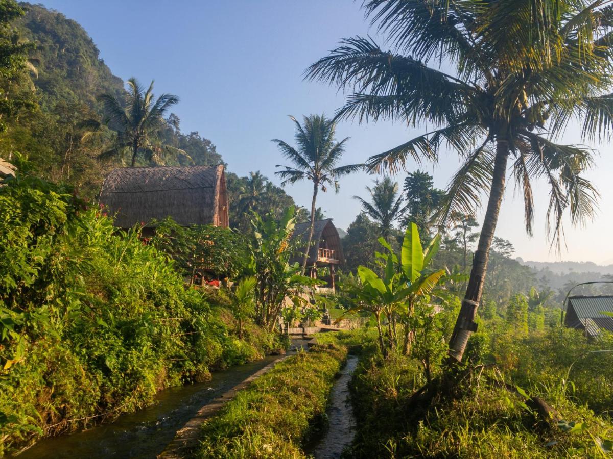 Romantic Barn With Mt. Agung Views Сідемен Екстер'єр фото
